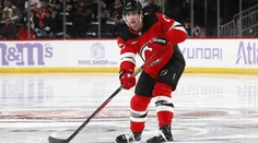 Šimon Nemec by mohol dostať viac priestoru. Kľúčový obranca New Jersey Devils bude dlhšie mimo hru