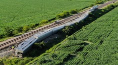 V americkom štáte Missouri sa vykoľajil osobný vlak. Hlásia viacero obetí a zranených