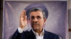 USA a Izrael chceli do vedenia Iránu dosadiť Ahmadínežáda. Ich plán sa však zvrtol po zásadnej chybe
