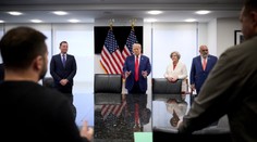 Prvé dôsledky zmrazenia americkej pomoci Ukrajine. Zelenskyj hovorí o zastavení viacerých projektov