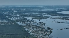 Zničené domy a vyschnutá pôda. Dva týždne po zničení Kachovskej priehrady sa tisíce ľudí vracajú domov