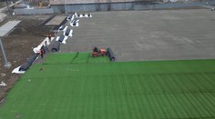 Ihrisko v Raslaviciach sa konečne zazelenalo. Pre sfalšované dokumenty zrejme budú musieť dotácie vrátiť