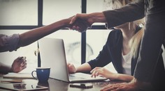 Podnikatelia by mohli od januára ušetriť každé tretie euro. Znížia im dane na 15 percent