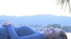 Žiarlivá 50-tnička chcela zabiť mladú modelku. Jej motív vás dostane
