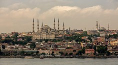 Západom Turecka otriaslo silné zemetrasenie, cítili ho aj v Istanbule