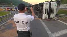 Srbský vodič pri Vrútkach zistil, aké dôležité je správne upevnenie prevážaného tovaru