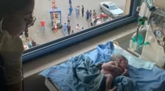 VIDEO: Tlaková vlna po výbuchu v Bejrúte zasiahla miestnosť, v ktorej sa práve konal pôrod