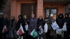 Rusi odviedli z Ukrajiny takmer pol milióna „zajatcov“. Berú im pasy a posielajú ich pracovať, tvrdí Kyjev