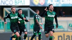 VIDEO: Namiesto záverečného tlaku v snahe vyrovnať si dali komický vlastný gól