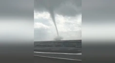VIDEO: U našich susedov sa objavil vzácny jav – vodná smršť. Mohla zasiahnuť aj pevninu