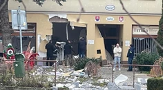 Explózia pri Piešťanoch: Vzduchom lietalo všetko. Výbuch rozmetal časť obecného úradu