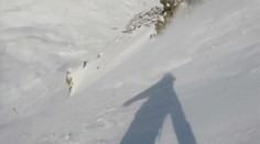 Unikátne zábery: Snowboardista nakrútil, ako ho zmietla lavína