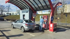 Na slovenských pumpách už visia oznamy o mimoriadnych opatreniach. Cudzinci majú tankovať drahšie