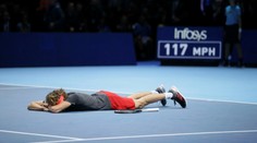 Zverev zdolal Djokoviča vo finále Turnaja majstrov