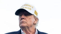 Trump po ostrej kritike pápeža Leva XIV. zverejnil obrázok, ktorým pobúril kresťanov