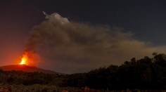 Ďalšia nepríjemnosť pre turistov. Z dôvodu aktivity Etny obmedzili prílety na Sicíliu