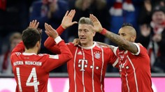 VIDEO: Bayern si poradil s Augsburgom, v Leverkusene sa zrodila remíza