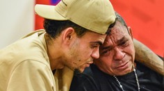 Slzy radosti. Hviezda Liverpoolu sa so svojím otcom stretla prvýkrát od jeho únosu