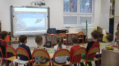 Svoje deti vieme vychovať aj doma. Niektoré matky povinnú škôlku od troch rokov odmietajú