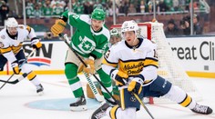Dramatický novoročný zápas: Na Winter Classic padlo až desať gólov, hokejisti hrali v extrémnom mraze