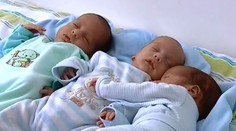 Petržalské trojičky Sebastian, Simon a Sean idú konečne domov