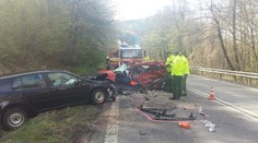 Pri Kremnici zahynula mladá vodička (†22). Čelne sa zrazila s oproti idúcim autom