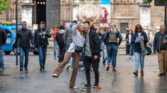 Do Španielska prišlo najviac turistov v histórii. Mestá hľadajú spôsob, ako ochrániť bývanie