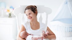 Sú dojčené deti múdrejšie ako tie nedojčené? Vedci už majú odpoveď