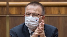 Podpredseda parlamentu Laurenčík vyzval Fica, aby sa vzdal mandátu poslanca