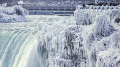 FOTO a VIDEO: Niagarské vodopády čiastočne zamrzli