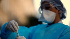 Talianski lekári začali s novou liečbou koronavírusu. V Číne má táto metóda úspech