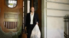 Ruska ani Kočnera sudca neposlal do väzby, stíhaní budú na slobode