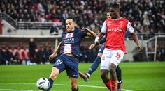 Marseille nebodoval prvý raz v sezóne, Paríž sa zmohol len na červenú kartu