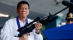 Filipínska polícia na základe zatykača ICC zadržala bývalého prezidenta Rodriga Duterteho