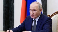 Rusko je dosť silné na to, aby ukončilo to, čo začalo na Ukrajine, tvrdí Putin. Stále trvá na kapitulácii Kyjeva