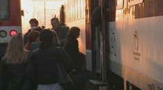 Vodiči trávili v kolónach pred Bratislavou hodiny. Niektorí však zvolili iný spôsob dopravy, aby sa vyhli zápcham