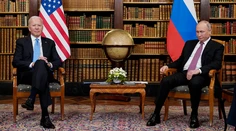 Americký prezident: Invázia na Ukrajinu by bola pre Rusko katastrofou