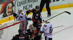 Parádna hlavička. Smola, že v hokeji takýto gól neplatí