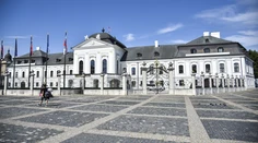Prezidentský palác zostal bez čestnej stráže. Má to svoj dôvod