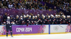 Oshie vs. Rusko. Zápas favoritov rozhodli nájazdy, aké história hokeja nepamätá