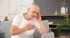 Infarkt sa u žien prejavuje inak. Mnohé si príznaky mýlia s únavou či virózou