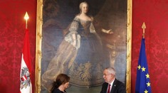 Rakúsky prezident vymenoval dočasnú vládu, povedie ju prvá kancelárka v histórii krajiny