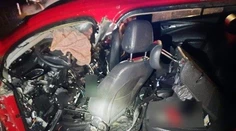 Tragická nehoda na Kysuciach. Vodič taxi služby sa čelne zrazil s kamiónom, zahynul nielen on, ale aj zákazníčka, ktorú viezol
