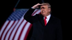 V súvislosti s vpádom do Kapitolu môžno obvinia aj Trumpa