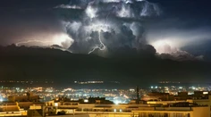 Neuveriteľná krása. Fotograf zachytil húf bleskov nad Sardíniou