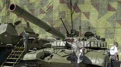 Kampaň Darček pre Putina: Česi sa vyzbierali Ukrajine na tank