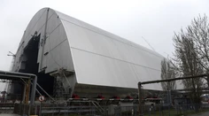 Nebezpečenstvo z Černobyľu. Štít, ktorý zakrýva elektráreň, má prepúšťať radiáciu a treba ho vymeniť