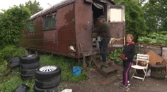 Nie každý si môže dovoliť bývanie. Pozreli sme sa, ako sa žije v maringotkách