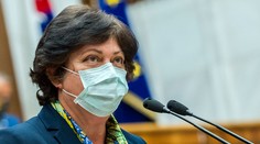 Osobnosti vyzývajú parlament a vládu, aby sa postavili za ombudsmanku Patakyovú