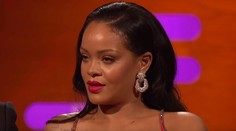 Ten moment, keď Rihanna „dá dole“ moderátora: Takto zareagovať dokáže iba ona